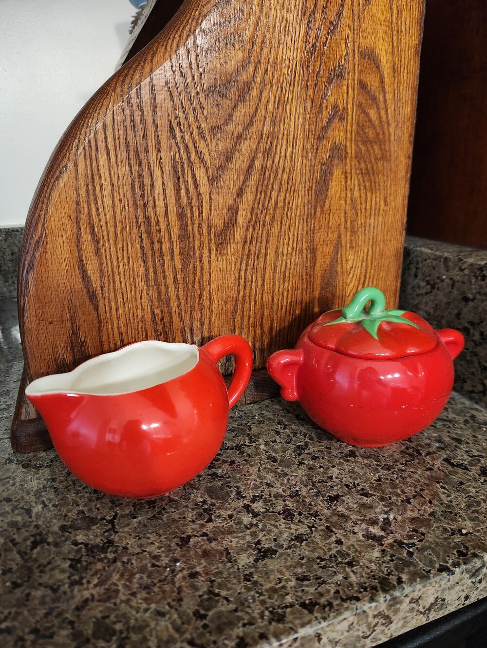 Vtg Tomato Sugar and Creamer Set